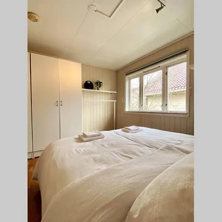 Apartment Modern And 3 Beds Free Parking